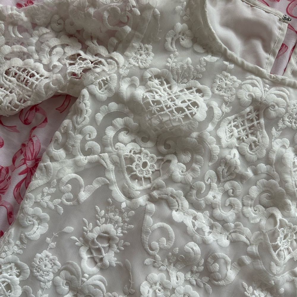 White Lace Top - Picture 5 of 8